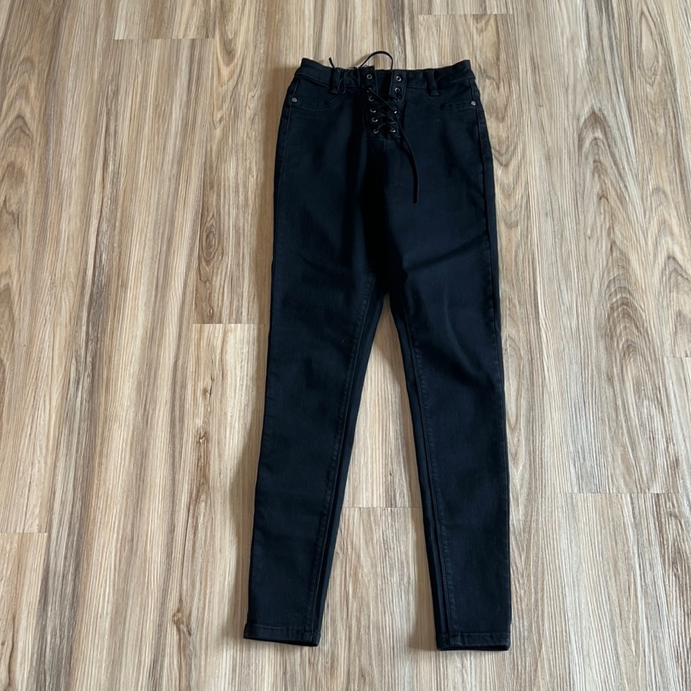 Stretchy, skinny lace up jeggings